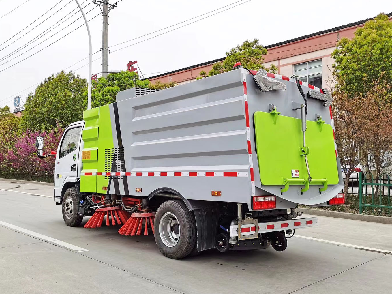 最小東風(fēng)洗掃車