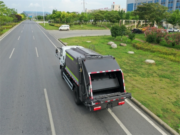 東風新能源油電混合9方壓縮式垃圾車