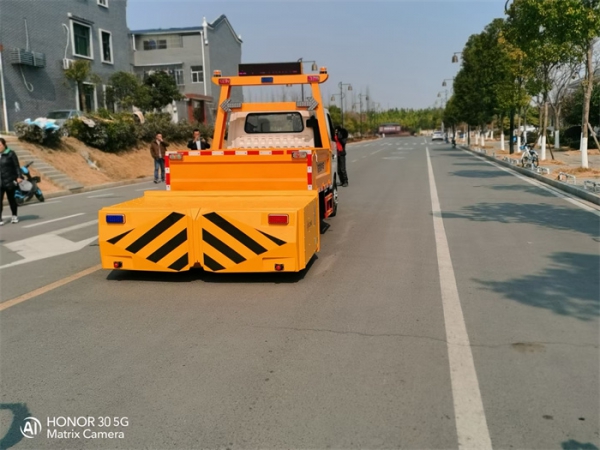 福田祥菱防撞緩沖車